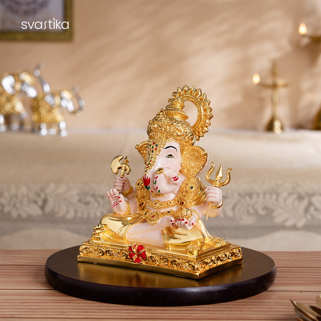 Dagdusheth Halwai Ganpati idol