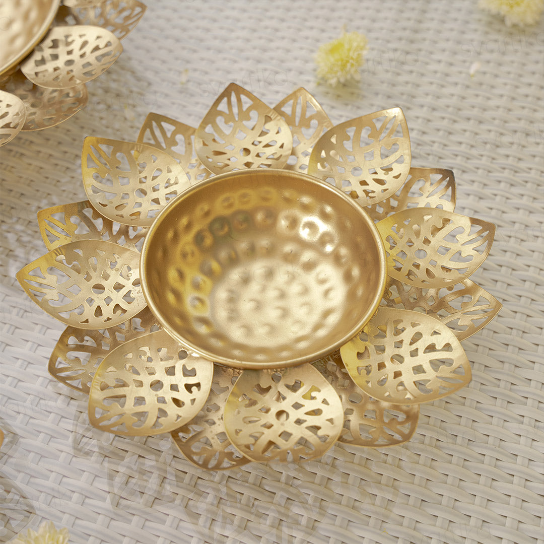 Lotus petal urli for home 